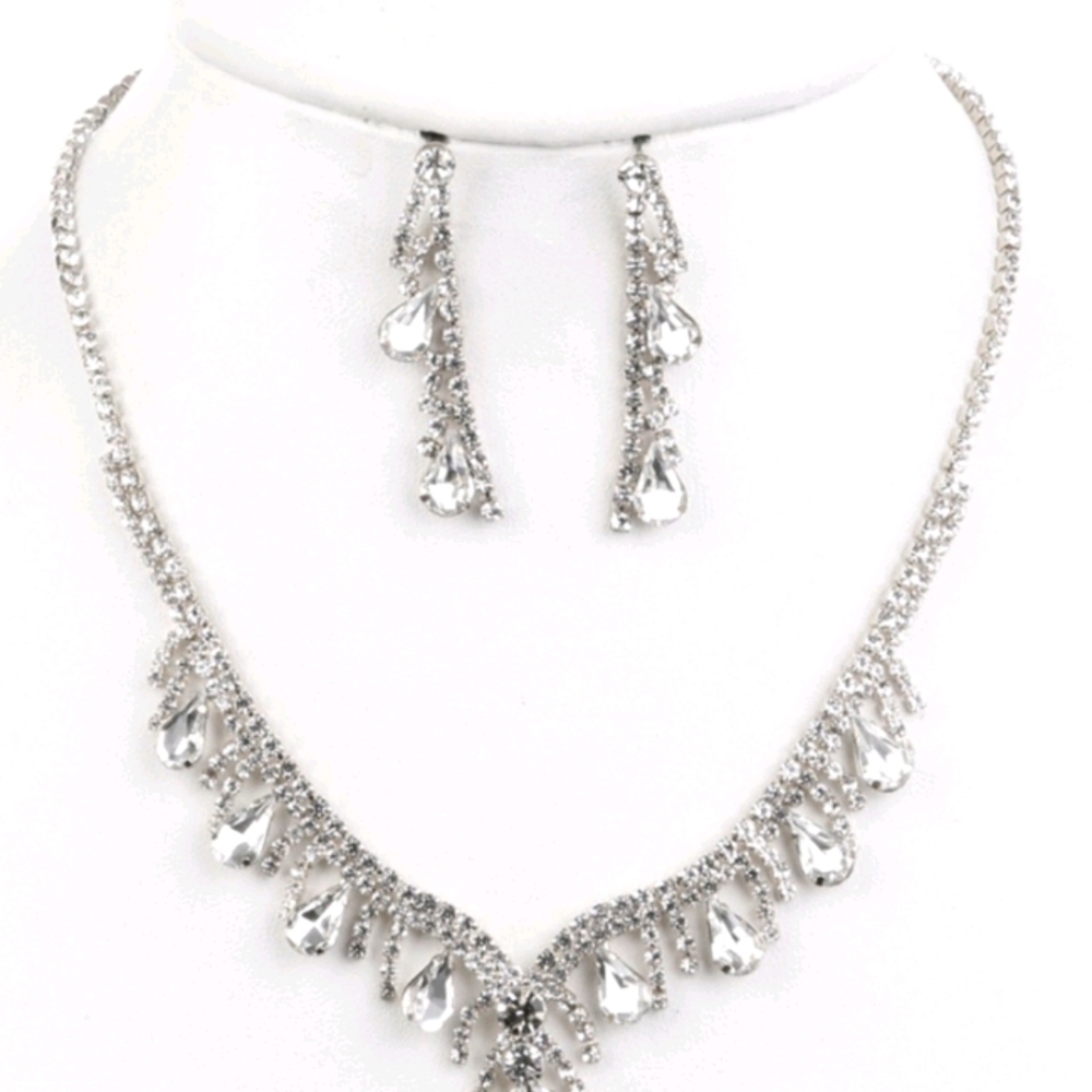 Circular Crystal Necklace set
